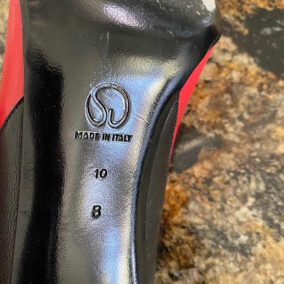 Authentic Vintage St. John Shoes - Picture 6 of 10